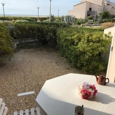 Magnifique T2 En Bord De Mer, 4 Couchages, Terrasse, Parking, A Pied, Proche Commerces Et Aqualand - Fr-1-81-56 Apartment *