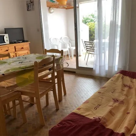 Magnifique T2 En Bord De Mer, 4 Couchages, Terrasse, Parking, A Pied, Proche Commerces Et Aqualand - Fr-1-81-56 * Leucate