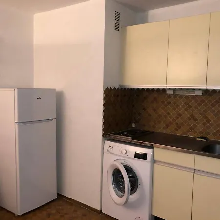 Magnifique T2 En Bord De Mer, 4 Couchages, Terrasse, Parking, A Pied, Proche Commerces Et Aqualand - Fr-1-81-56