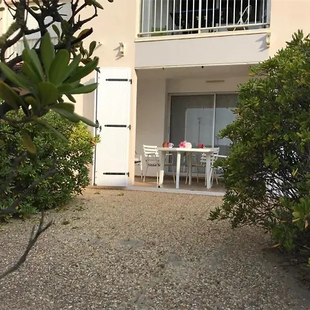 Magnifique T2 En Bord De Mer, 4 Couchages, Terrasse, Parking, A Pied, Proche Commerces Et Aqualand - Fr-1-81-56 * Leucate