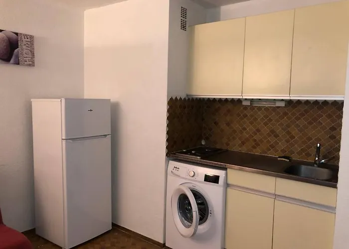 Magnifique T2 En Bord De Mer, 4 Couchages, Terrasse, Parking, A Pied, Proche Commerces Et Aqualand - Fr-1-81-56